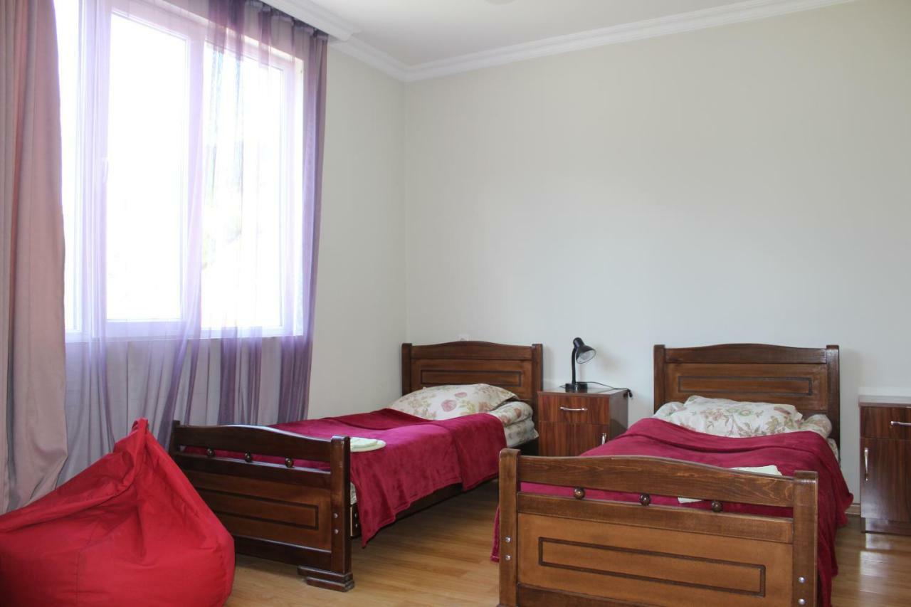 Mariana'S Guest House Местія Екстер'єр фото